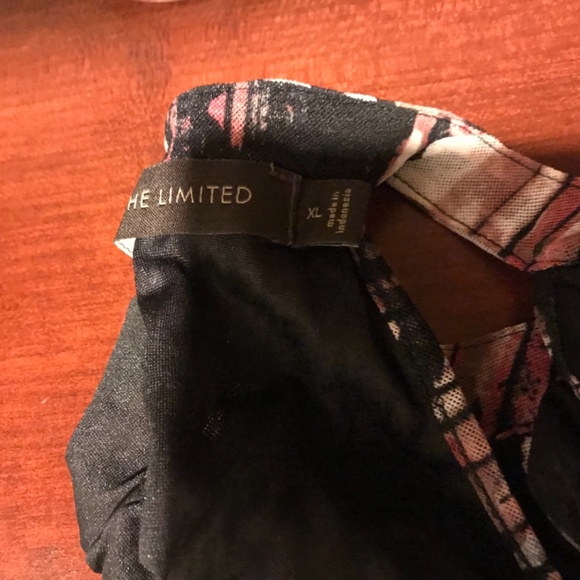 The Limited Black Multi Halter Top Size: 12 (L) - Picture 12 of 12